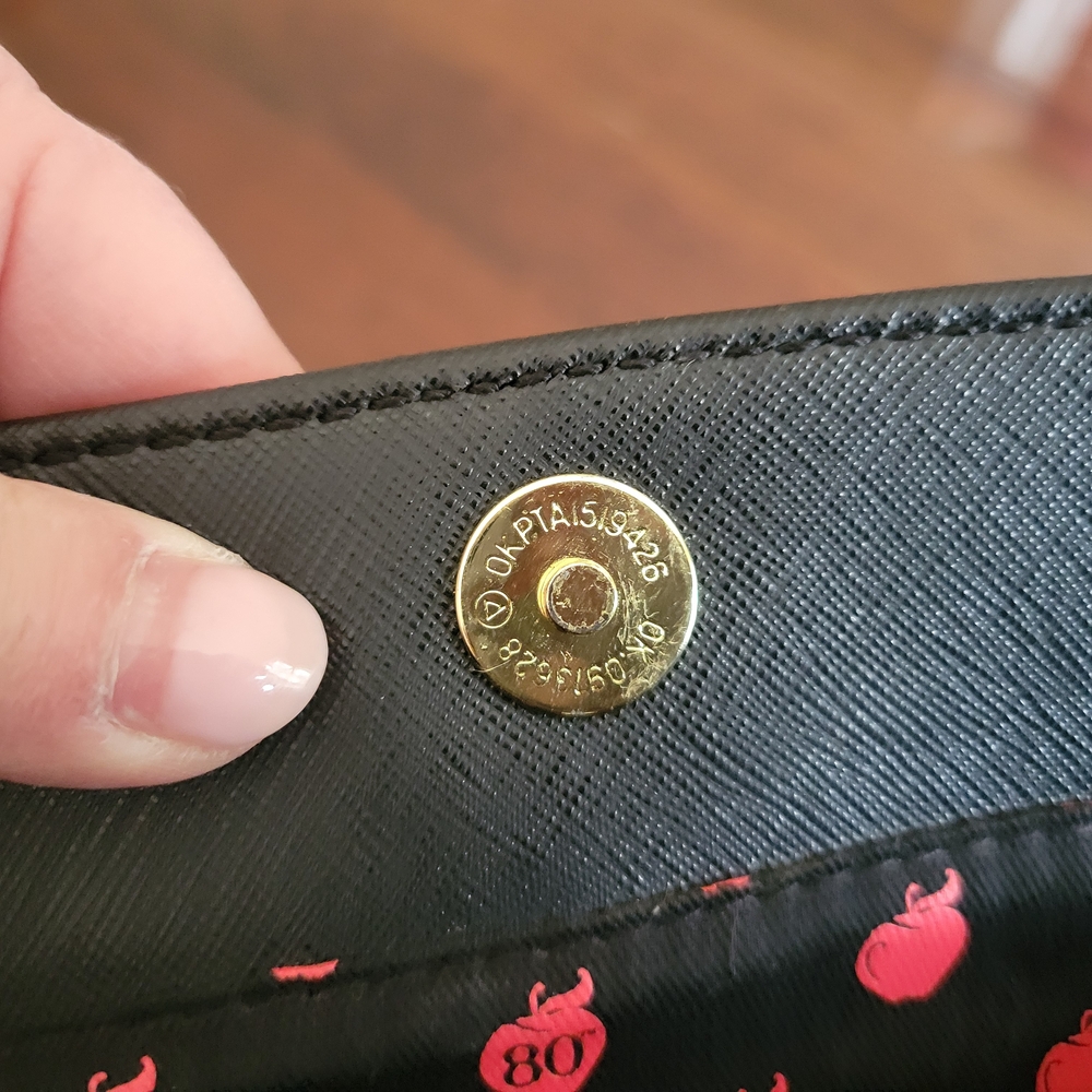 Loungefly Disney Snow White Purse RARE - Picture 16 of 16
